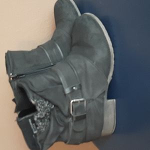 Size 8 Jellypop boots, great condition